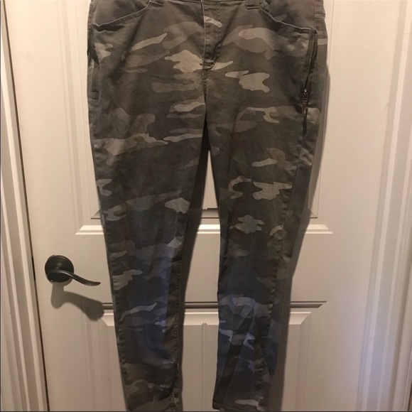 ladies camo pants